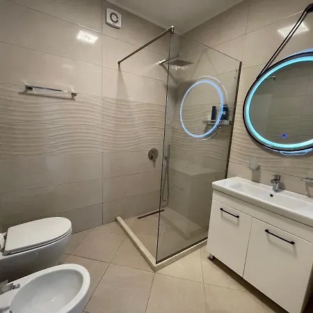 Peak Modern Centre #2 Apartament *