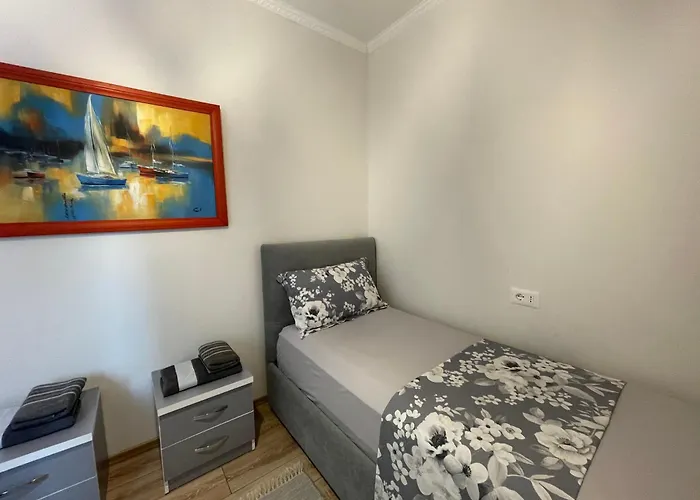Peak Modern Centre #2 Durrës